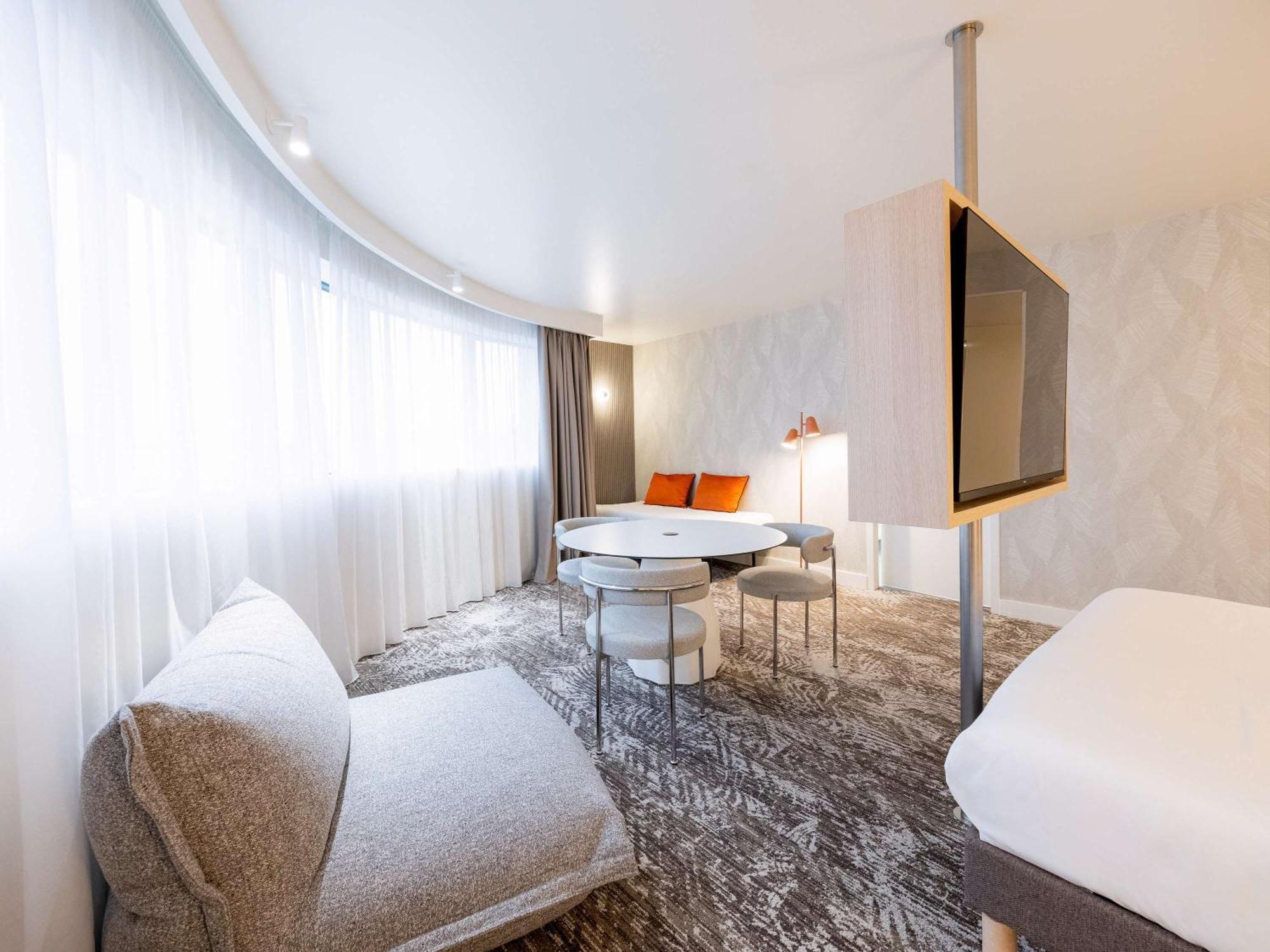 Novotel Paris 13 Porte D'Italie Le Kremlin-Bicetre Bagian luar foto